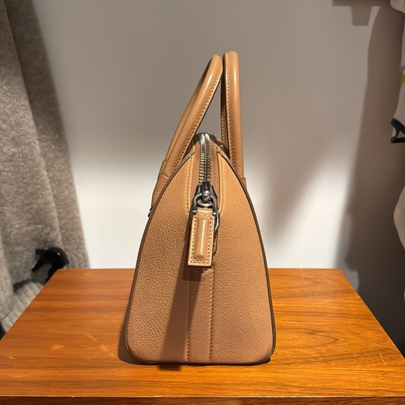 Givenchy Mini Antigona Bag - Picture 2 of 11